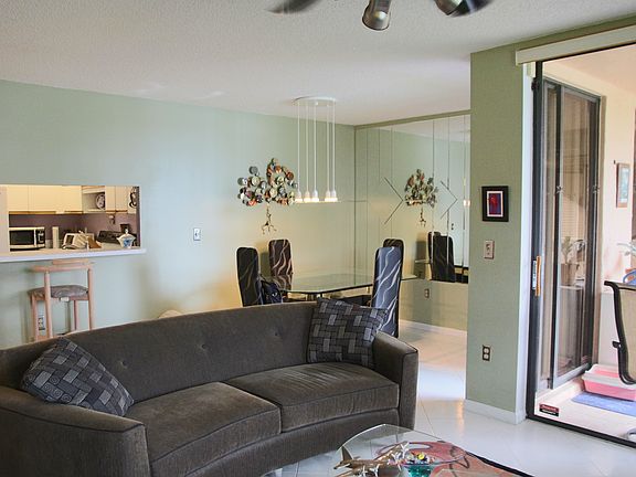 4th image of 10790 NW 14th St APT 197