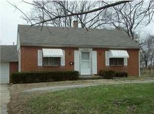 10208 Hillcrest Rd, Kansas City, MO 64137