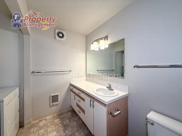 5679 W Dorian Ln — Photo 13