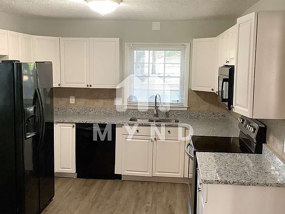 4th image of 1596 Sugarmaple Ln SW