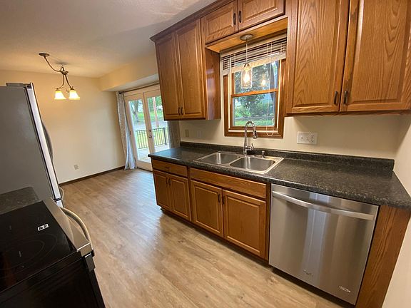4th image of 3815 5th St NW