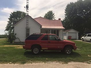 407 S Wright St, Findlay, IL 62534