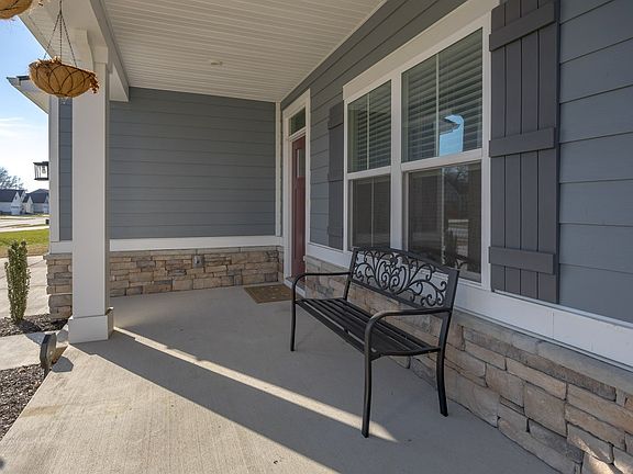 5th image of 3232 Firerock Dr