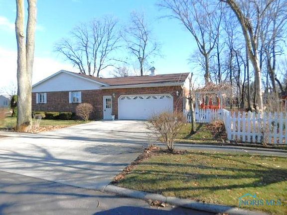 3rd image of 339 Hillshafer Dr
