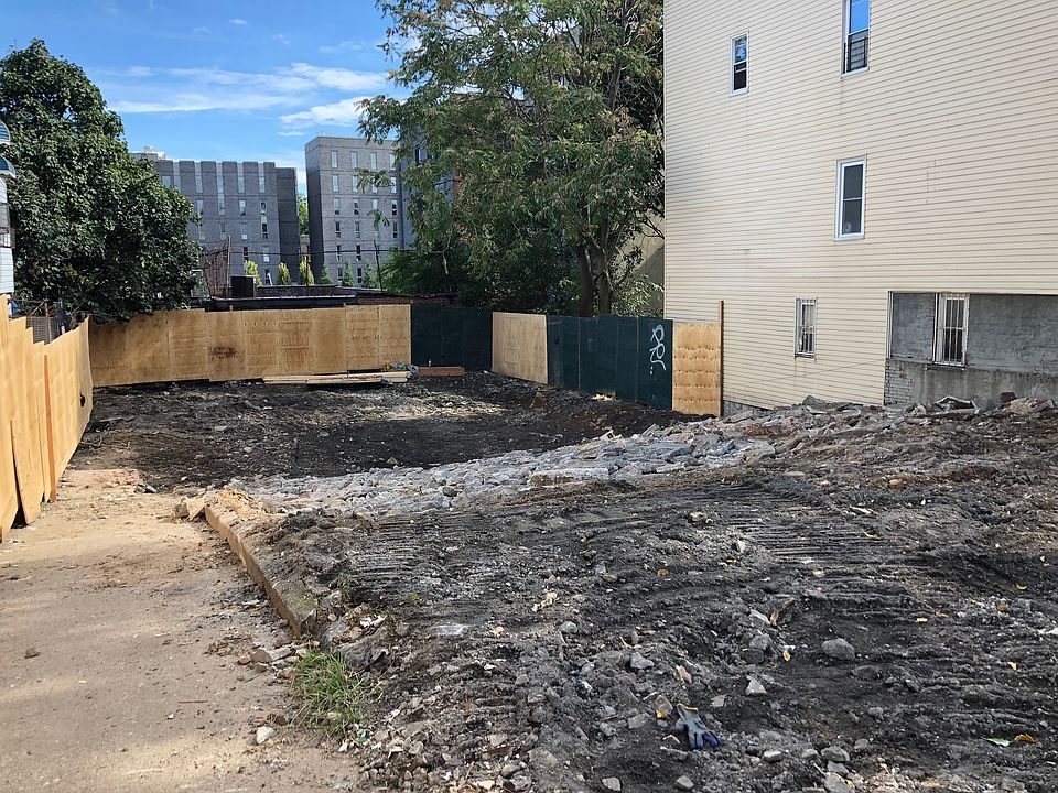 2nd image of 2638-2640 Decatur Ave