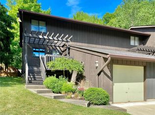 9401 Sherman Ln, North Royalton, OH 44133