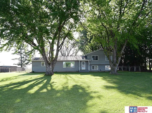 29824 Us Highway 77, Beatrice, NE 68310