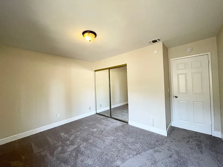 700 Los Lunas Way — Photo 16