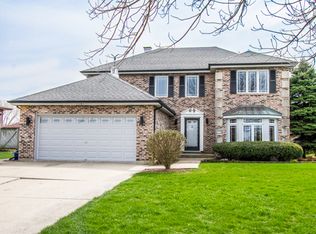 20W471 Cobb Dr, Downers Grove, IL