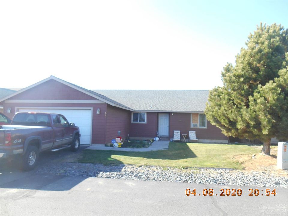 1st image of 561 SE Ponderosa Dr
