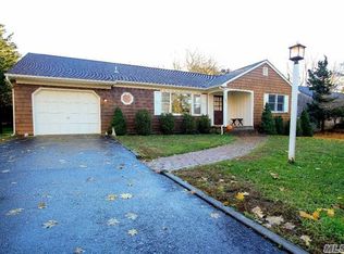 405 Longview Ln, Southold, NY 11971