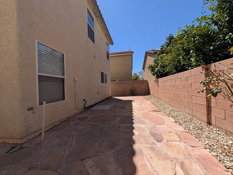 134 Cosmos Ct — Photo 18