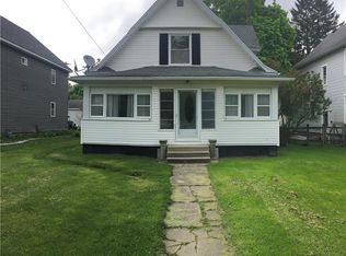 214 Garnsey Ave, Metamora, OH 43540