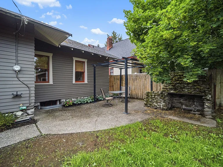 2612 W Dean Ave — Photo 15