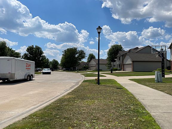 5th image of 22483 Clearwater Dr
