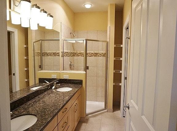 4th image of 12327 NE 7th Pl APT 111