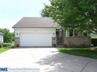 6136 Baxter Pl, Lincoln, NE 68516
