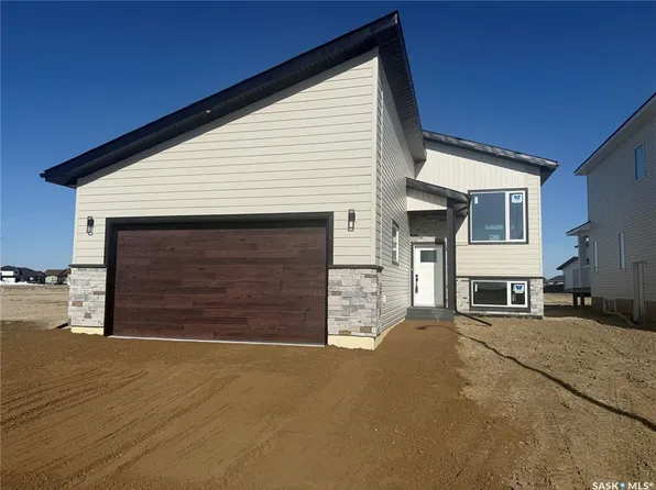 220 Veterans DRIVE, Warman, SK S0K 4S3