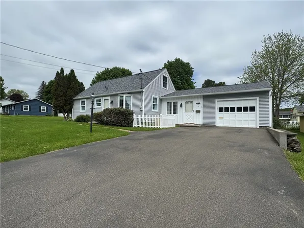 18 Eric St, Norwich, NY 13815