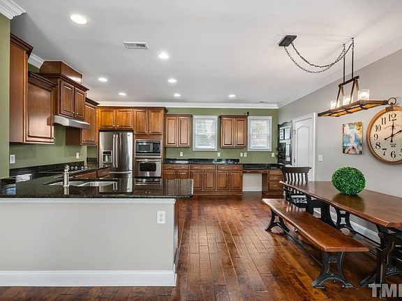 5th image of 1900 Grantsboro Ln