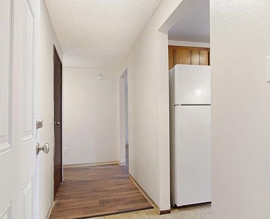5th image of 322 9th Ave SE APT 6
