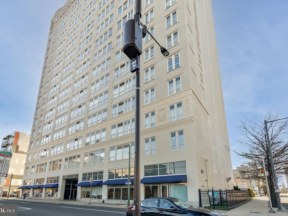 1st image of 1100 Vine St APT 504