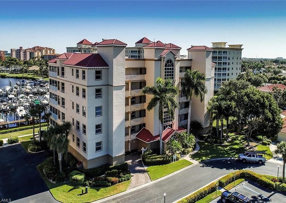 AERIAL VIEW FRONT OF BUILDING