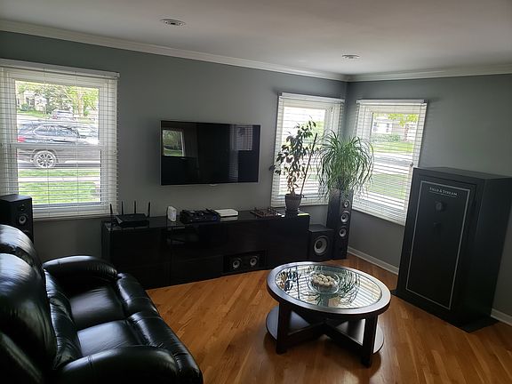 4th image of 1067 Colony Lake Dr