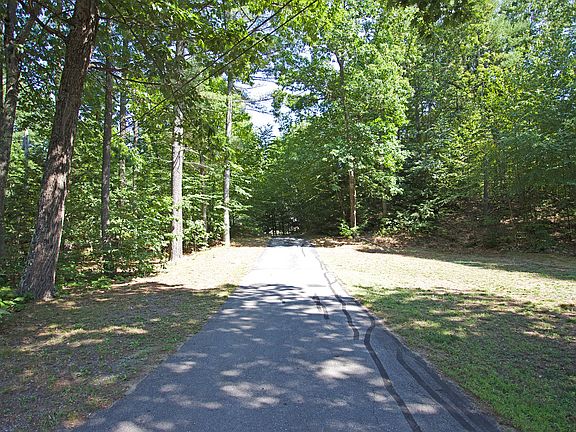 Driveway off Warren Rd