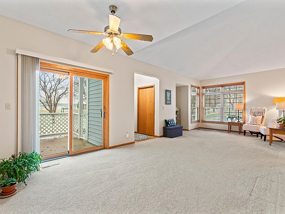 3rd image of 2325 Valleyhigh Dr NW