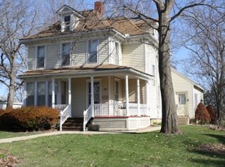 305 Mineral St, Mineral Point, WI 53565