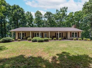 1447 Von Roy Rd, Bedford, VA 24523