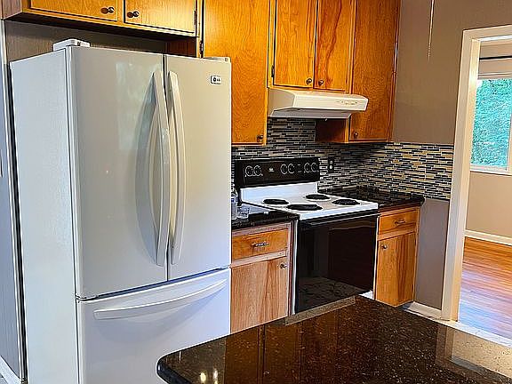 4th image of 1809 Doomar Dr
