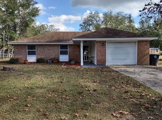8451 Sandalwood Dr W, Tallahassee, FL 32305
