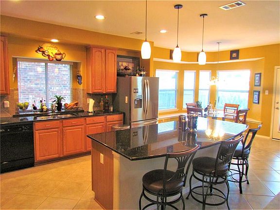 5th image of 8113 Geranium Ln