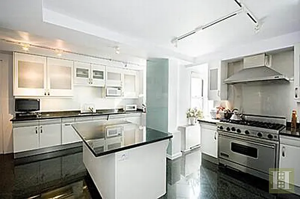 Sold by Halstead Real Estate | media 2