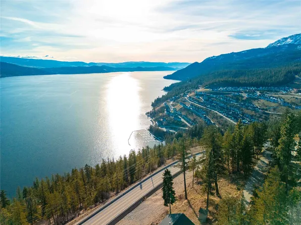 7080 Westside Rd, Kelowna, BC V1Z 4B8
