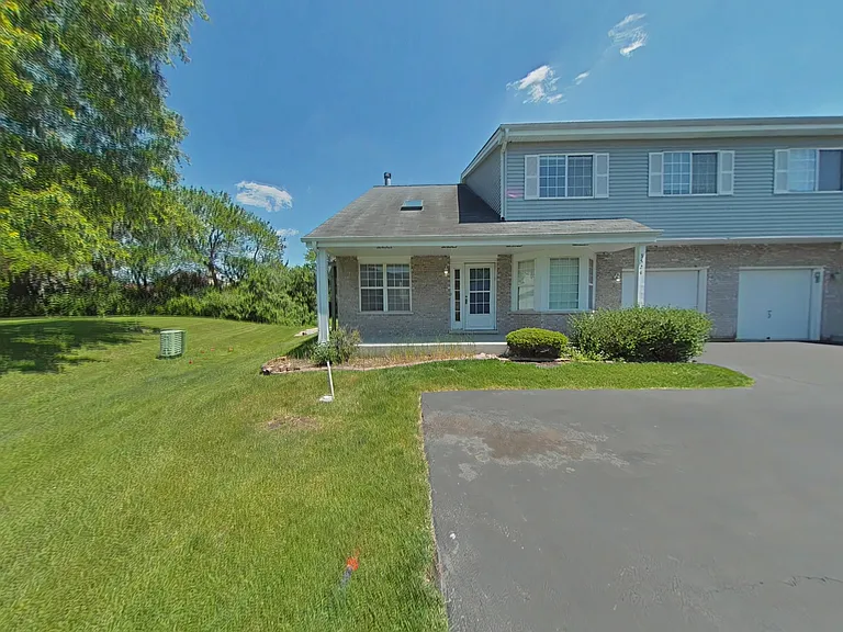 3524 Willowview Ct — Photo 1