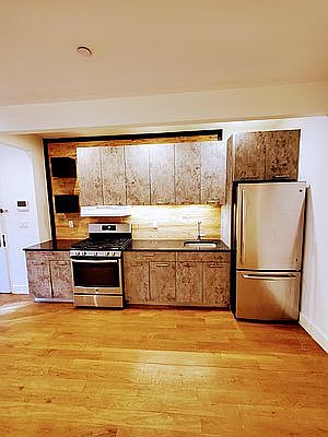 2nd image of 826 Saint Johns Pl