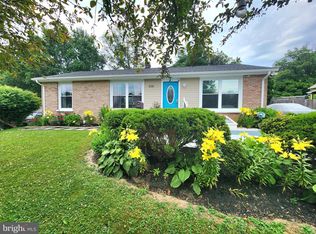 608 Bermuda Rd, Lancaster, PA 17603