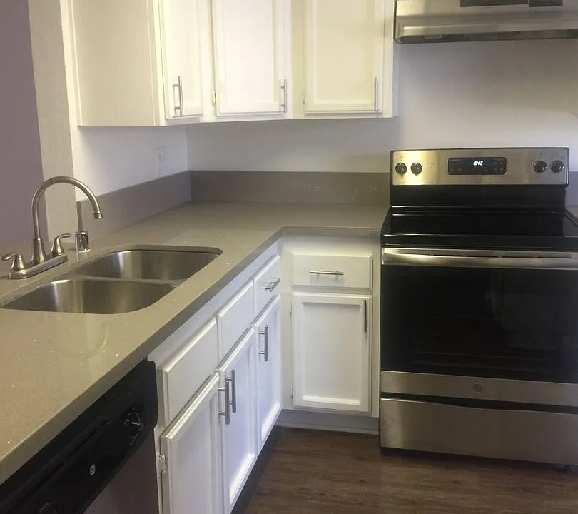 380 N Catalina Ave #1