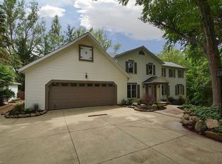 2780 Fallen Log Ln, Akron, OH