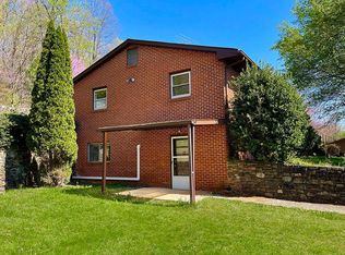 6100 Poage Valley Rd #B, Roanoke, VA 24018