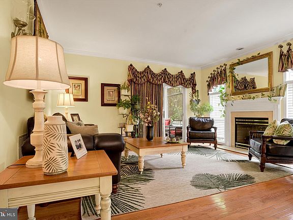 2nd image of 301 Donald Cir Unit 9