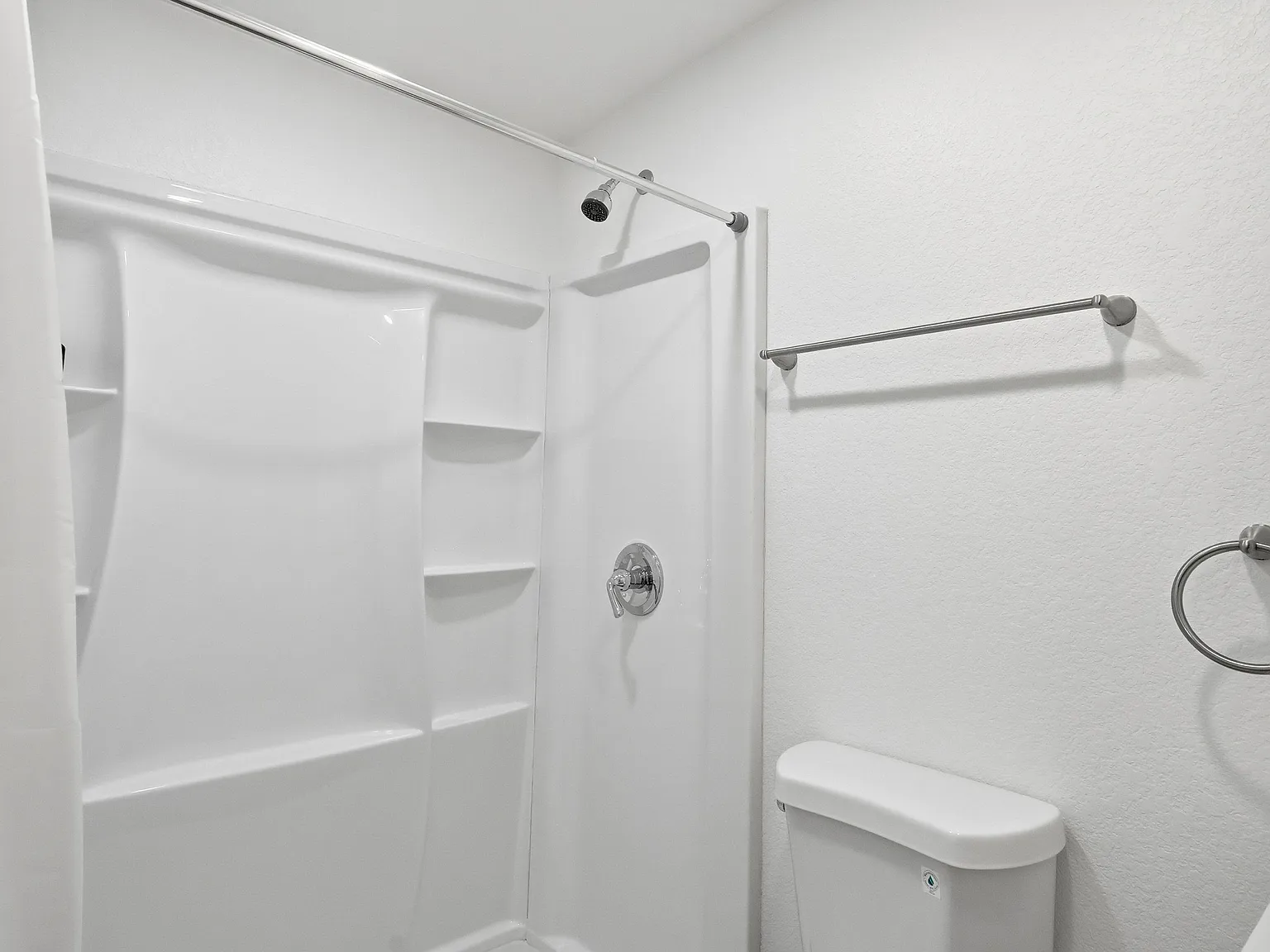 4 bed, 6.0 bath, 1980 sqft, $1,126 — Photo 4