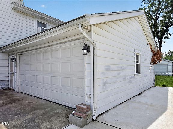 5th image of 3105 Glenn St