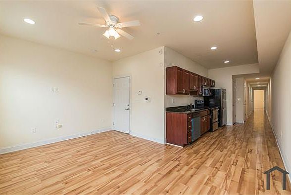 1st image of 1935 N 7th St #2