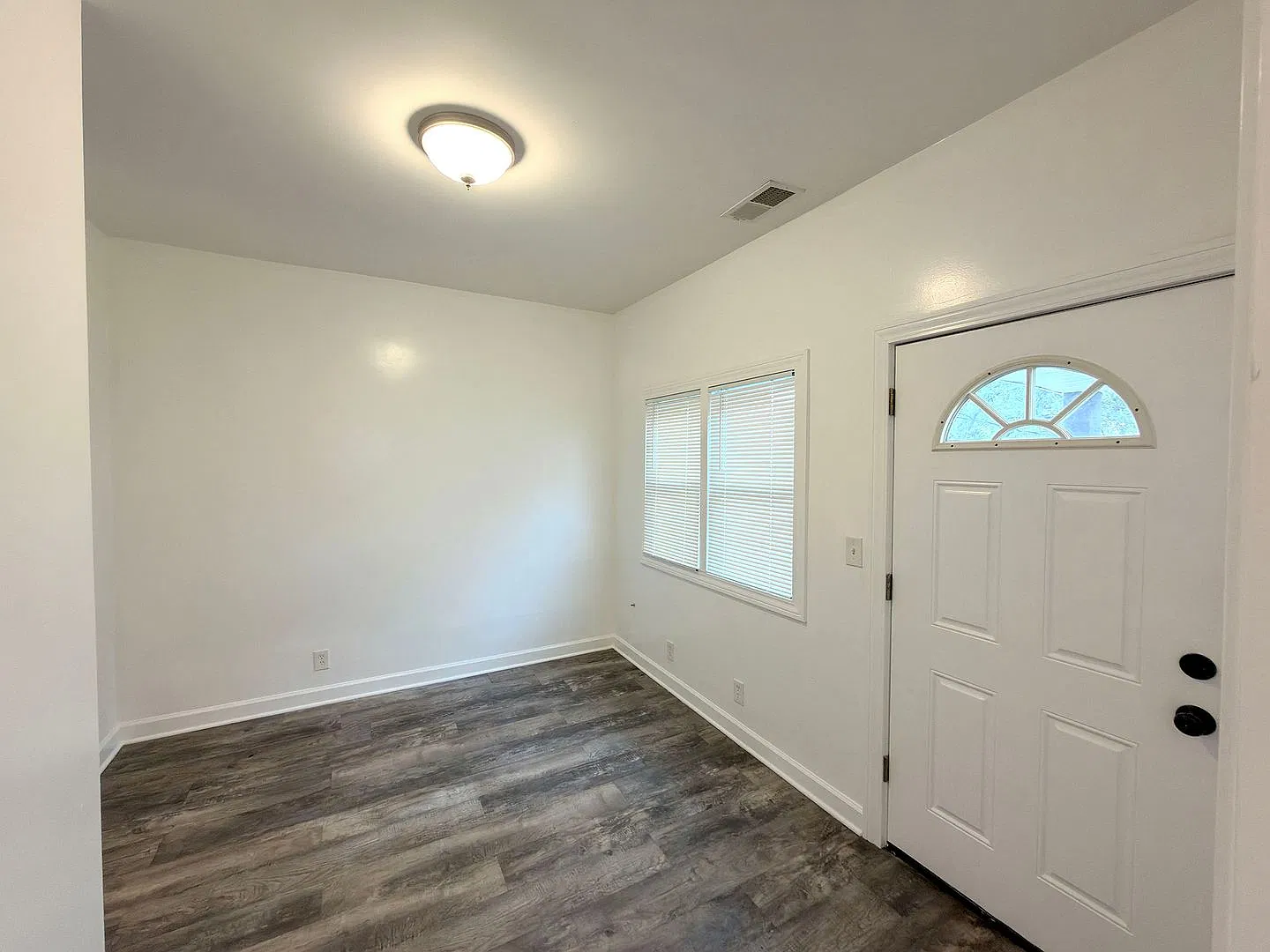 8438 S Baltimore Avenue — Photo 3