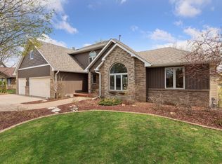 354 Dunbar Knls, Saint Paul, MN 55115