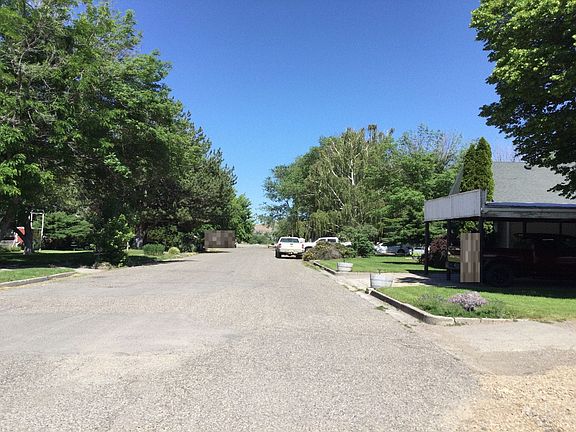 5th image of 106 E Snake River Ave